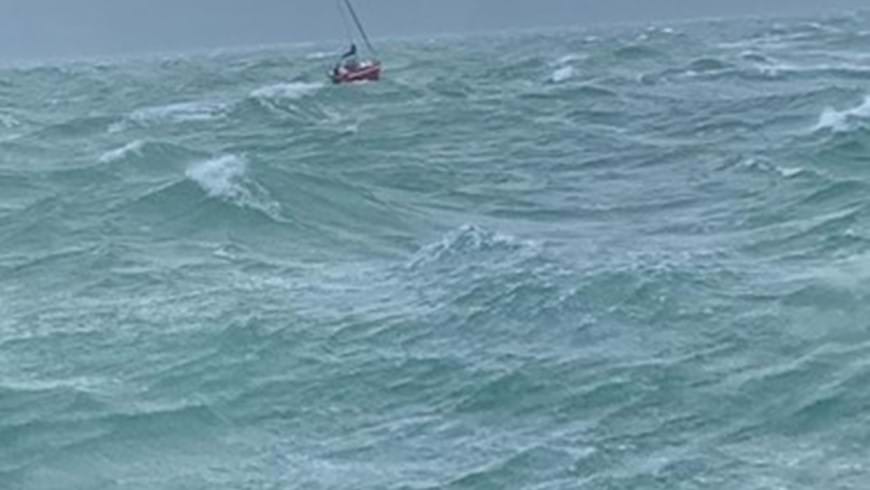 St Helier ALB assists sailing boat on south coast of Jersey