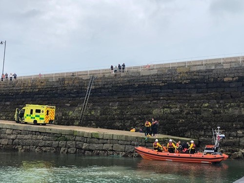 St Catherine's ILB attends medical emergency on Les Écréhous image2