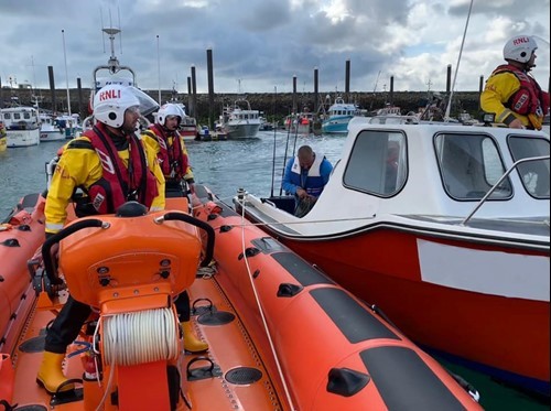 Two Shouts In An Hour